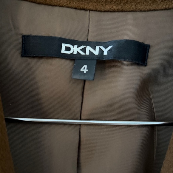 Beautiful DKNY Brown Wool Coat - Picture 4 of 6